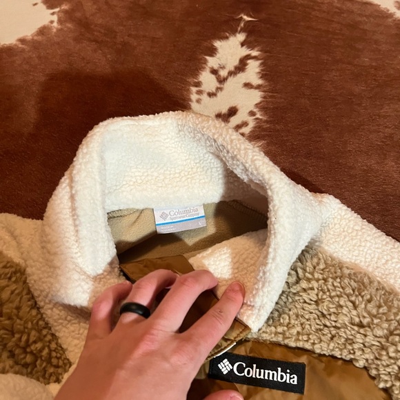 Columbia half button down 
size large 
like new - Picture 4 of 5